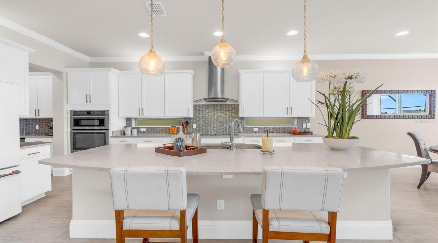 ORLANDO, Florida 32836, 5 Bedrooms Bedrooms, ,5 BathroomsBathrooms,Residential,For Sale,ROYAL ESTATES,0,MFRO6423975