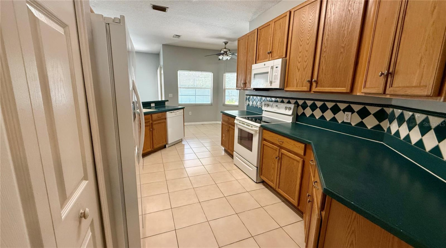 KISSIMMEE, Florida 34746, 3 Bedrooms Bedrooms, ,2 BathroomsBathrooms,Residential,For Sale,BIEL,0,MFRO6424298