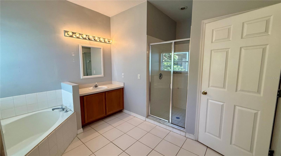 KISSIMMEE, Florida 34746, 3 Bedrooms Bedrooms, ,2 BathroomsBathrooms,Residential,For Sale,BIEL,0,MFRO6424298