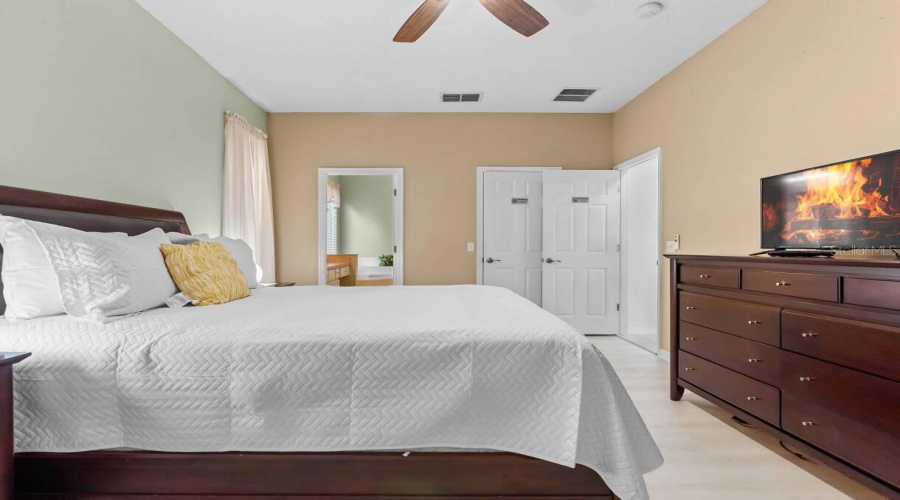 KISSIMMEE, Florida 34746, 6 Bedrooms Bedrooms, ,5 BathroomsBathrooms,Residential,For Sale,GOLDEN BEACH,0,MFRO6424345