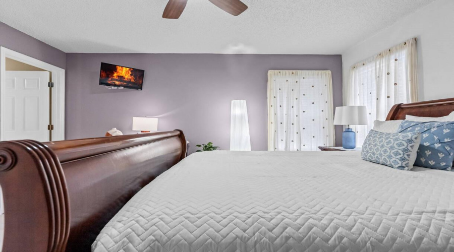 KISSIMMEE, Florida 34746, 6 Bedrooms Bedrooms, ,5 BathroomsBathrooms,Residential,For Sale,GOLDEN BEACH,0,MFRO6424345