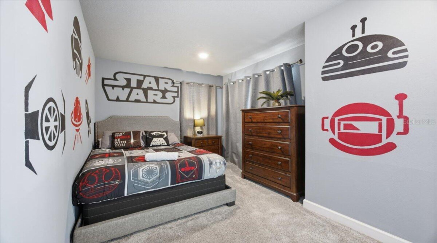 KISSIMMEE, Florida 34746, 8 Bedrooms Bedrooms, ,5 BathroomsBathrooms,Residential,For Sale,TARGET,0,MFRO6424395