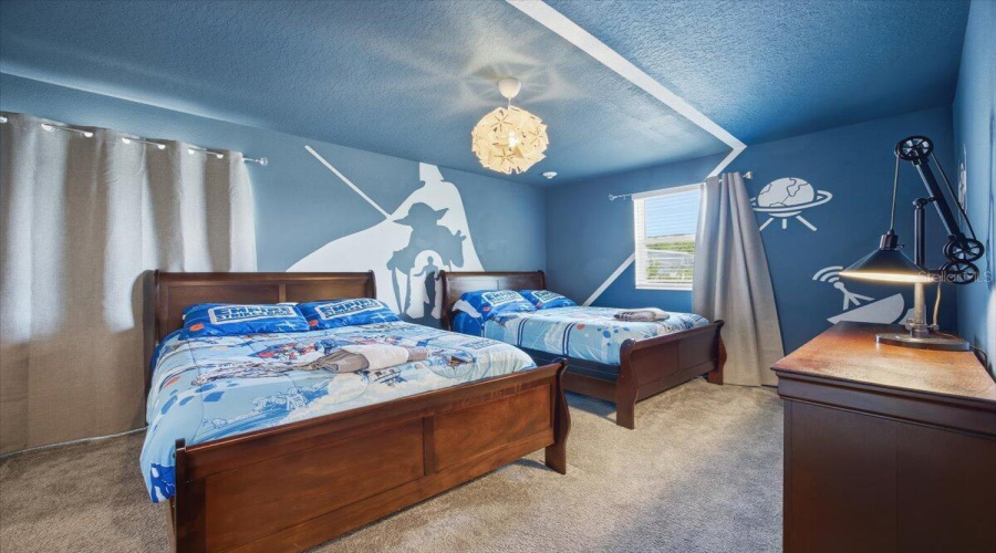 KISSIMMEE, Florida 34746, 8 Bedrooms Bedrooms, ,5 BathroomsBathrooms,Residential,For Sale,TARGET,0,MFRO6424395
