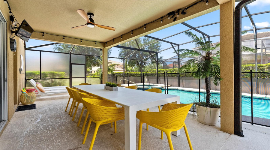Lanai patio