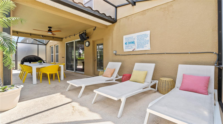 Lanai patio