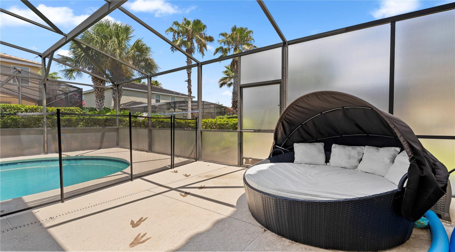Pool and Lounge