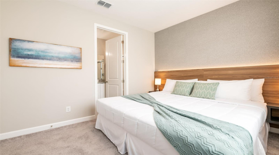 KISSIMMEE, Florida 34747, 4 Bedrooms Bedrooms, ,4 BathroomsBathrooms,Residential,For Sale,FORMOSA VALLEY,0,MFRO6424223