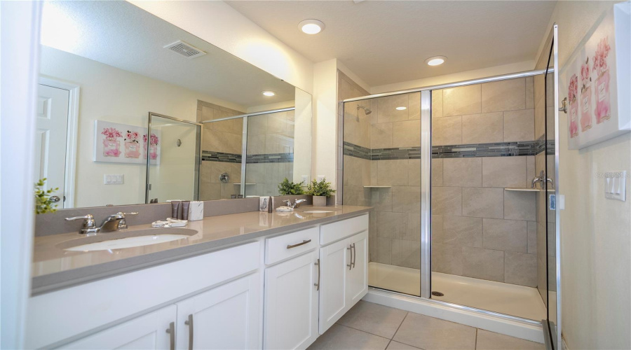 KISSIMMEE, Florida 34747, 4 Bedrooms Bedrooms, ,4 BathroomsBathrooms,Residential,For Sale,FLEMING MIST,0,MFRO6423584