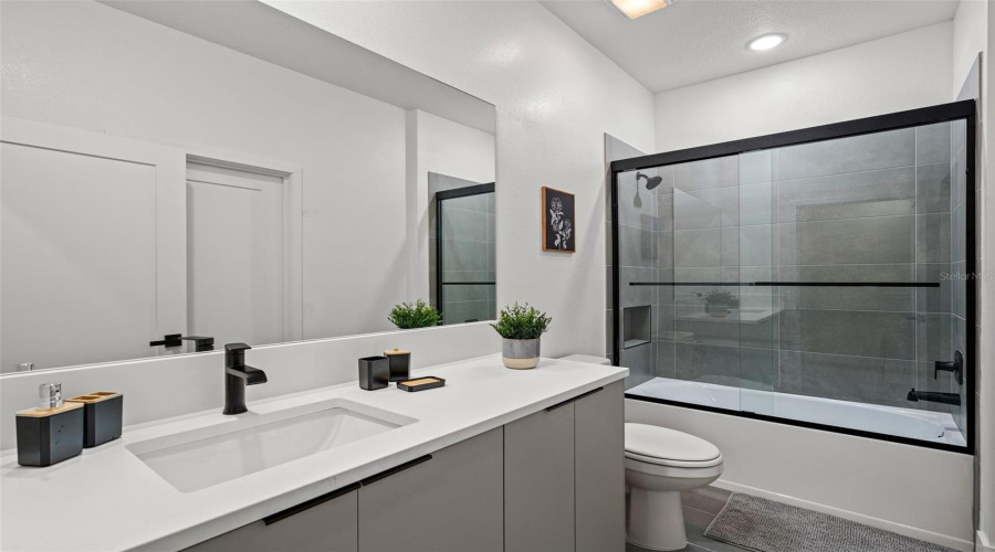 KISSIMMEE, Florida 34747, 5 Bedrooms Bedrooms, ,4 BathroomsBathrooms,Residential,For Sale,BORACAY,0,MFRO6424414