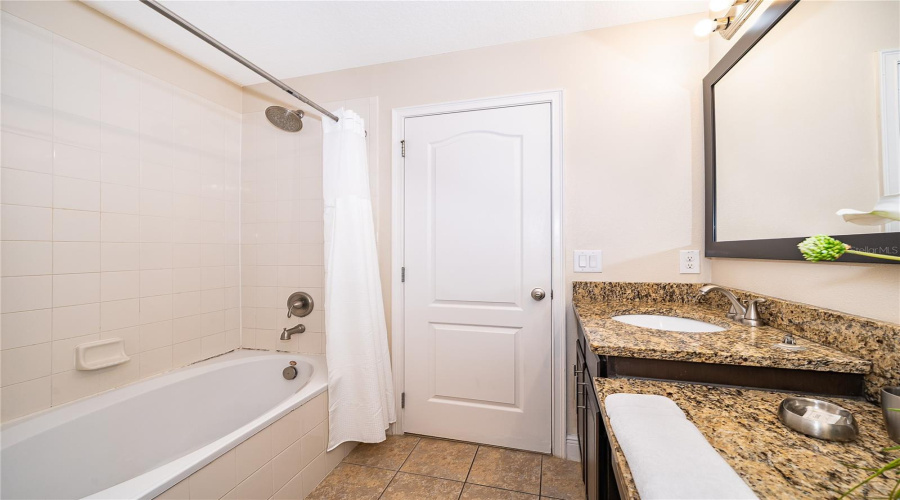 DAVENPORT, Florida 33896, 3 Bedrooms Bedrooms, ,2 BathroomsBathrooms,Residential,For Sale,ROSEVILLE,0,MFRO6424447
