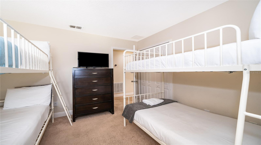 DAVENPORT, Florida 33896, 3 Bedrooms Bedrooms, ,2 BathroomsBathrooms,Residential,For Sale,ROSEVILLE,0,MFRO6424447