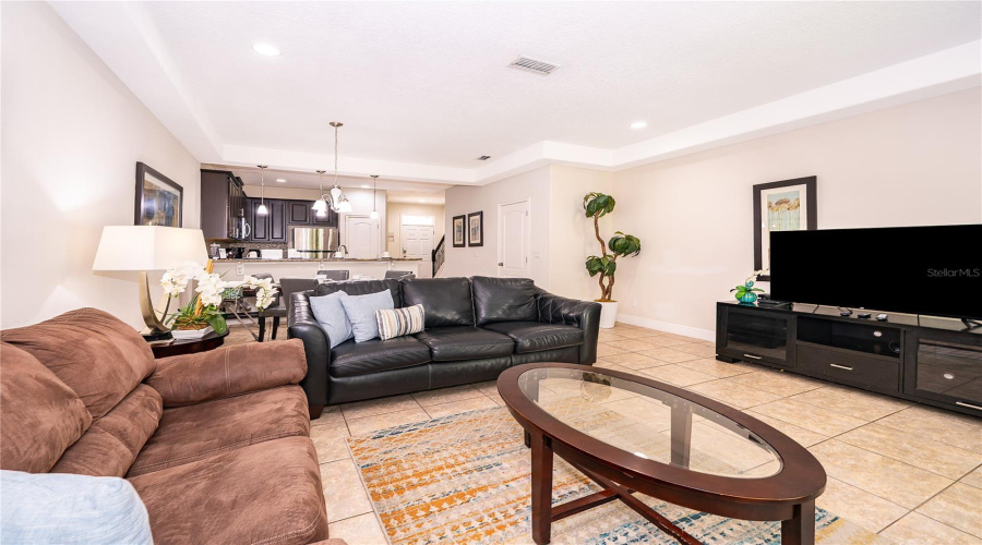 DAVENPORT, Florida 33896, 3 Bedrooms Bedrooms, ,2 BathroomsBathrooms,Residential,For Sale,ROSEVILLE,0,MFRO6424447