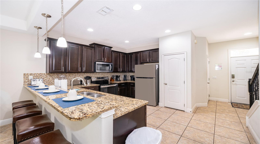 DAVENPORT, Florida 33896, 3 Bedrooms Bedrooms, ,2 BathroomsBathrooms,Residential,For Sale,ROSEVILLE,0,MFRO6424447