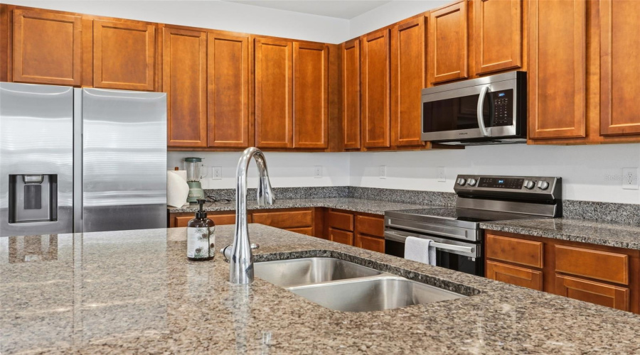 KISSIMMEE, Florida 34746, 5 Bedrooms Bedrooms, ,4 BathroomsBathrooms,Residential,For Sale,MONADO,0,MFRO6424454