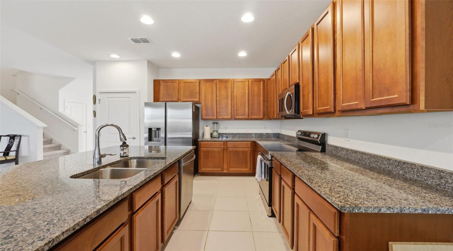 KISSIMMEE, Florida 34746, 5 Bedrooms Bedrooms, ,4 BathroomsBathrooms,Residential,For Sale,MONADO,0,MFRO6424454