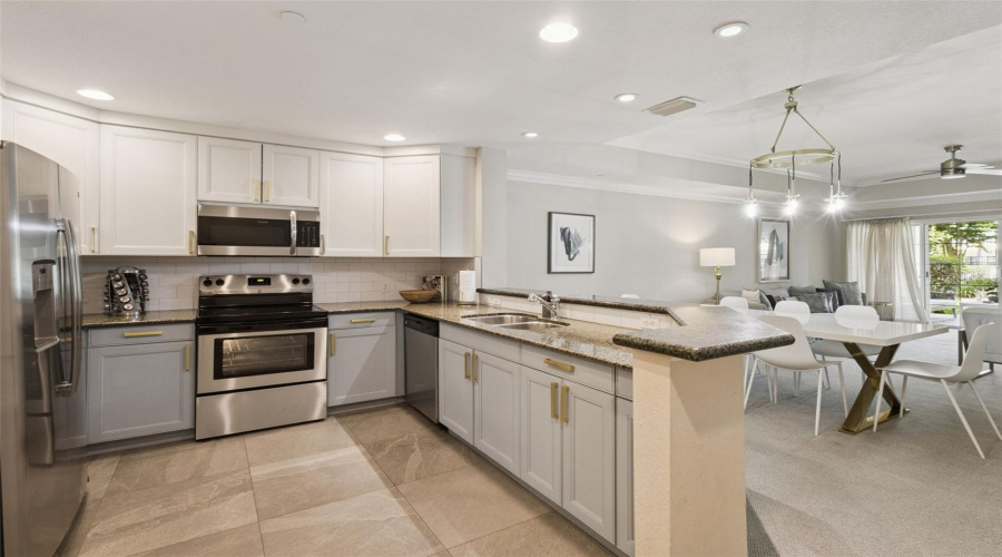 KISSIMMEE, Florida 34747, 3 Bedrooms Bedrooms, ,3 BathroomsBathrooms,Residential,For Sale,SANDY RIDGE DR,0,MFRO6423637