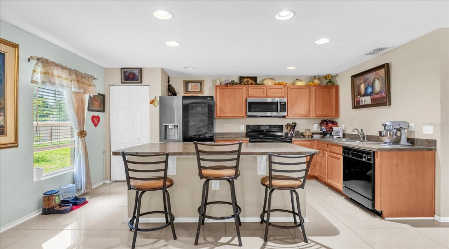 DAVENPORT, Florida 33896, 3 Bedrooms Bedrooms, ,2 BathroomsBathrooms,Residential,For Sale,VERDI,0,MFRO6420296