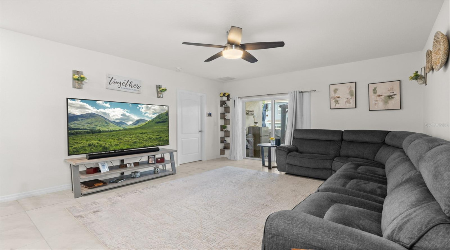 DAVENPORT, Florida 33837, 3 Bedrooms Bedrooms, ,2 BathroomsBathrooms,Residential,For Sale,CUMBERLAND,0,MFRO6424524