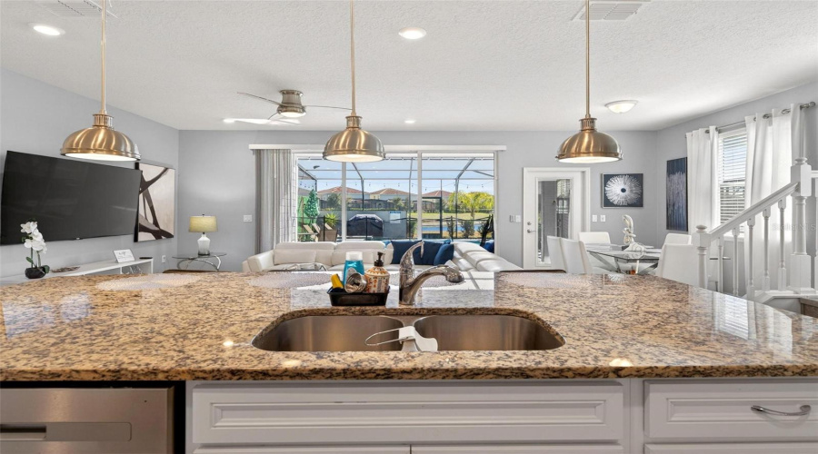 DAVENPORT, Florida 33837, 5 Bedrooms Bedrooms, ,4 BathroomsBathrooms,Residential,For Sale,OAK SPRING,0,MFRO6373223