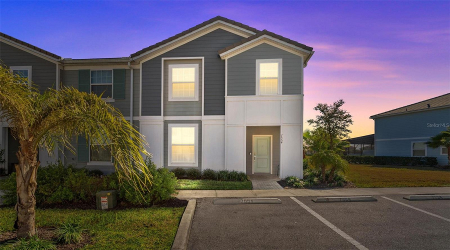 DAVENPORT, Florida 33837, 5 Bedrooms Bedrooms, ,4 BathroomsBathrooms,Residential,For Sale,OAK SPRING,0,MFRO6373223