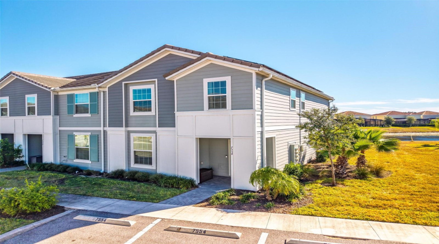 DAVENPORT, Florida 33837, 5 Bedrooms Bedrooms, ,4 BathroomsBathrooms,Residential,For Sale,OAK SPRING,0,MFRO6373223