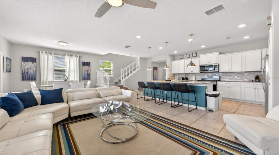 DAVENPORT, Florida 33837, 5 Bedrooms Bedrooms, ,4 BathroomsBathrooms,Residential,For Sale,OAK SPRING,0,MFRO6373223