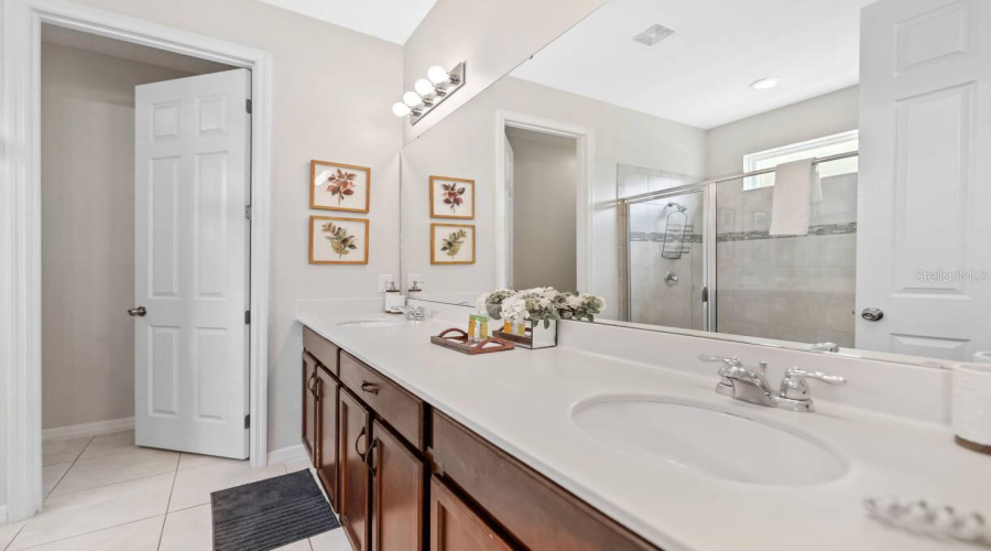 KISSIMMEE, Florida 34747, 5 Bedrooms Bedrooms, ,5 BathroomsBathrooms,Residential,For Sale,SANDY PARK,0,MFRS5153572