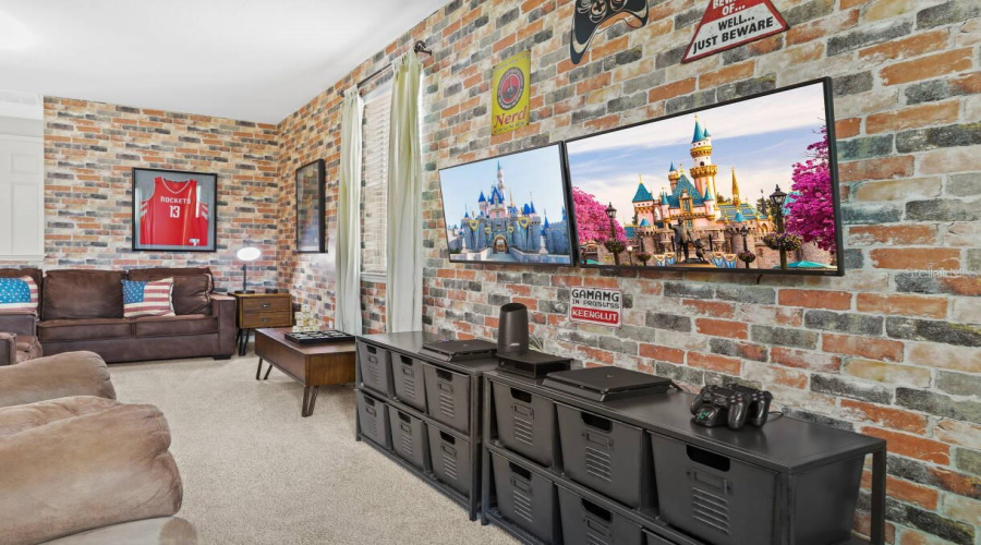 KISSIMMEE, Florida 34747, 5 Bedrooms Bedrooms, ,5 BathroomsBathrooms,Residential,For Sale,SANDY PARK,0,MFRS5153572