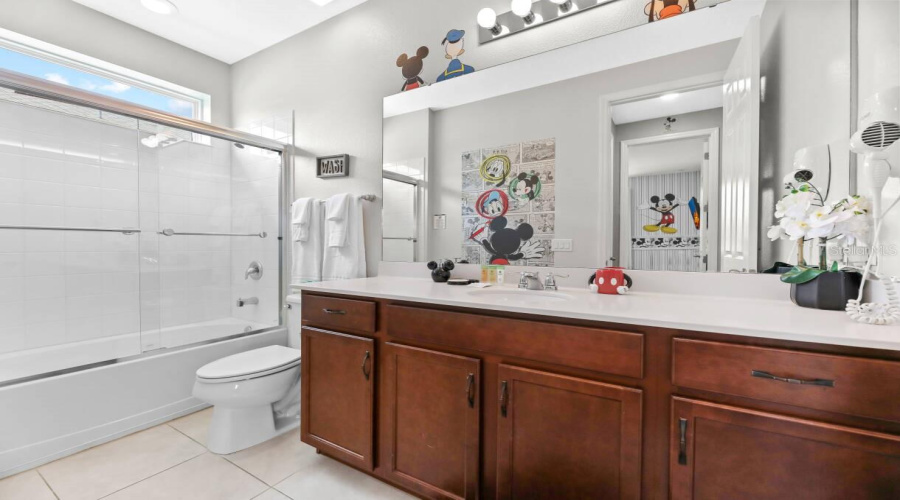 KISSIMMEE, Florida 34747, 5 Bedrooms Bedrooms, ,5 BathroomsBathrooms,Residential,For Sale,SANDY PARK,0,MFRS5153572