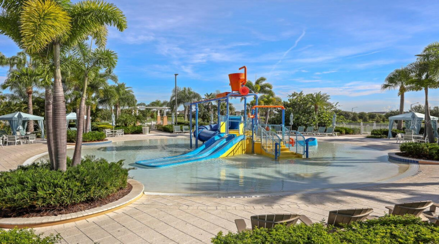 KISSIMMEE, Florida 34747, 5 Bedrooms Bedrooms, ,5 BathroomsBathrooms,Residential,For Sale,SANDY PARK,0,MFRS5153572