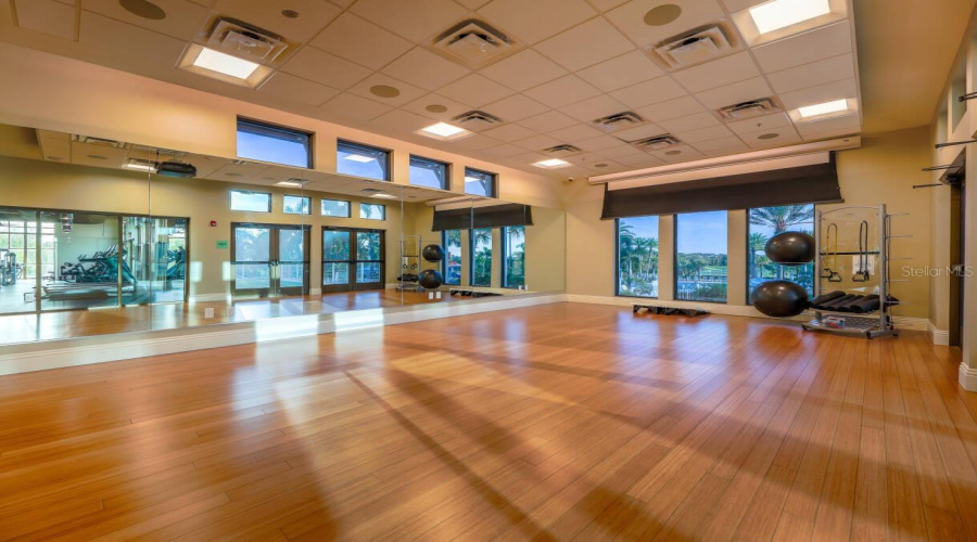KISSIMMEE, Florida 34747, 5 Bedrooms Bedrooms, ,5 BathroomsBathrooms,Residential,For Sale,SANDY PARK,0,MFRS5153572