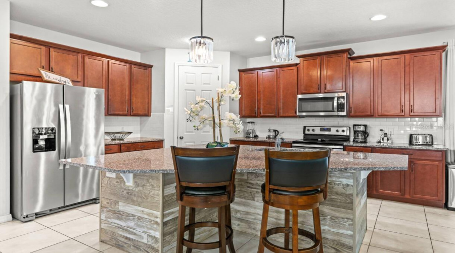 KISSIMMEE, Florida 34747, 5 Bedrooms Bedrooms, ,5 BathroomsBathrooms,Residential,For Sale,SANDY PARK,0,MFRS5153572