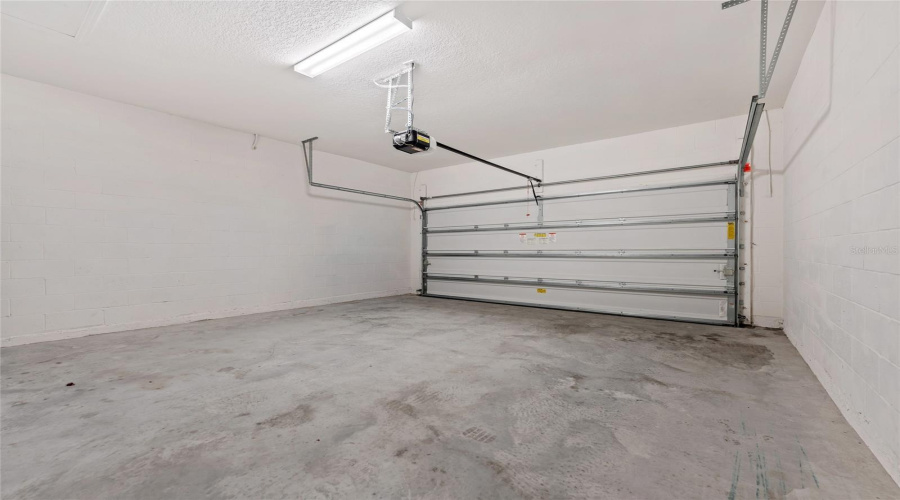 DAVENPORT, Florida 33837, 4 Bedrooms Bedrooms, ,2 BathroomsBathrooms,Residential,For Sale,SWAN SWIM,0,MFRS5153206