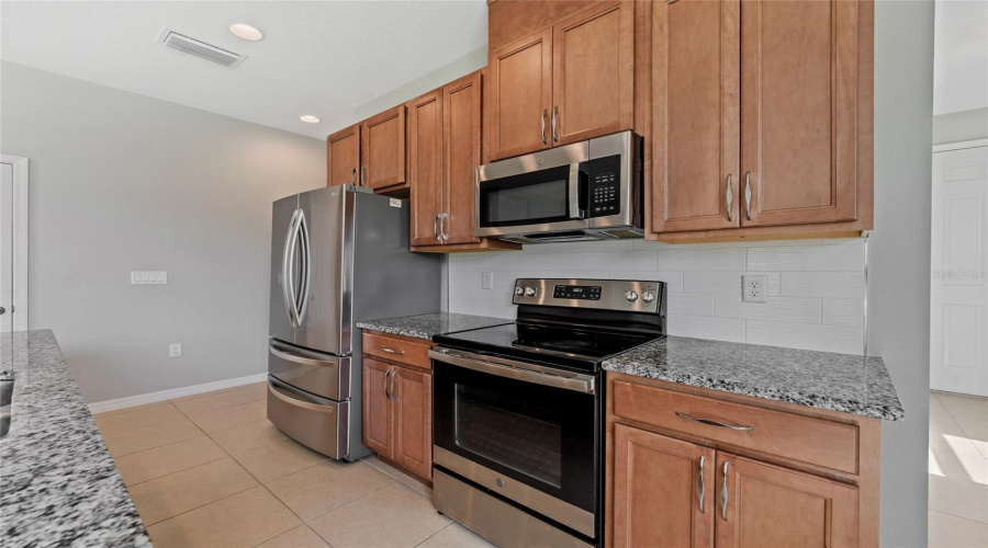 DAVENPORT, Florida 33837, 4 Bedrooms Bedrooms, ,2 BathroomsBathrooms,Residential,For Sale,SWAN SWIM,0,MFRS5153206