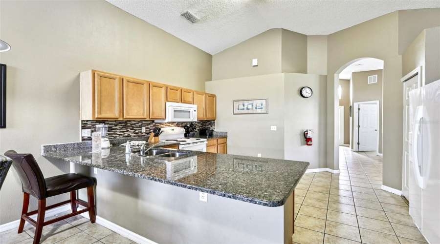 KISSIMMEE, Florida 34746, 5 Bedrooms Bedrooms, ,3 BathroomsBathrooms,Residential,For Sale,HIDEAWAY BEACH,0,MFRO6372170