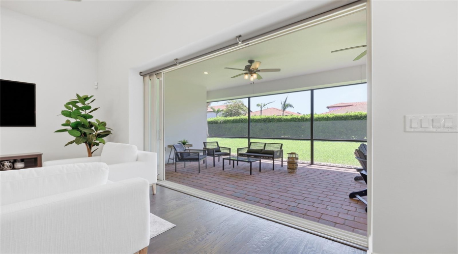 ORLANDO, Florida 32836, 4 Bedrooms Bedrooms, ,2 BathroomsBathrooms,Residential,For Sale,ROYAL CYPRESS,0,MFRO6424516