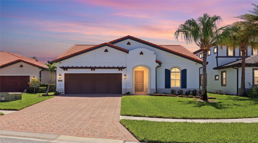 ORLANDO, Florida 32836, 4 Bedrooms Bedrooms, ,2 BathroomsBathrooms,Residential,For Sale,ROYAL CYPRESS,0,MFRO6424516