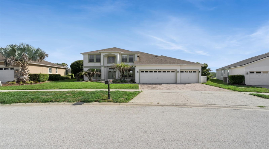 DAVENPORT, Florida 33897, 5 Bedrooms Bedrooms, ,5 BathroomsBathrooms,Residential,For Sale,BELFRY,0,MFRS5153614
