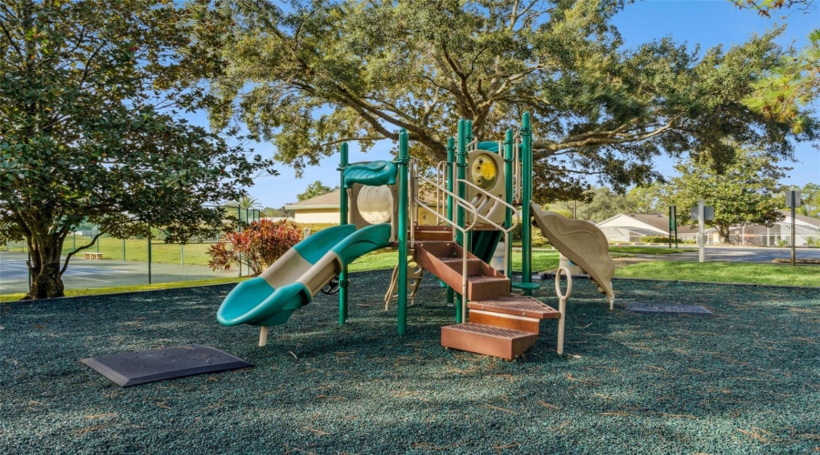DAVENPORT, Florida 33897, 5 Bedrooms Bedrooms, ,5 BathroomsBathrooms,Residential,For Sale,BELFRY,0,MFRS5153614