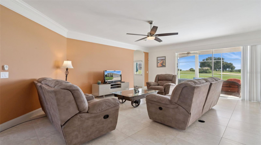 DAVENPORT, Florida 33897, 5 Bedrooms Bedrooms, ,5 BathroomsBathrooms,Residential,For Sale,BELFRY,0,MFRS5153614