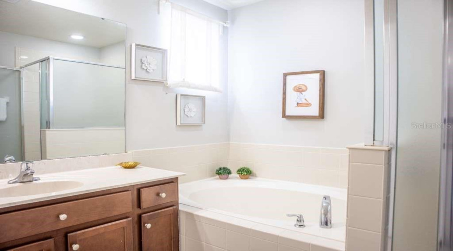 KISSIMMEE, Florida 34746, 6 Bedrooms Bedrooms, ,5 BathroomsBathrooms,Residential,For Sale,LAS FUENTES,0,MFRS5144642