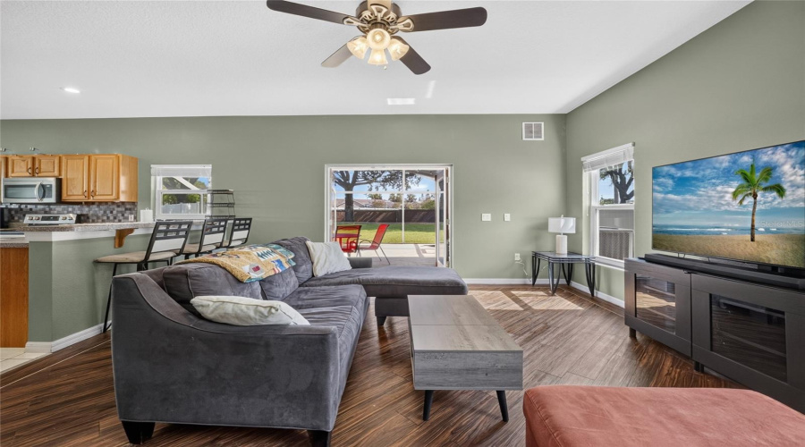 DAVENPORT, Florida 33896, 4 Bedrooms Bedrooms, ,2 BathroomsBathrooms,Residential,For Sale,KILDRUMMY,0,MFRO6424806