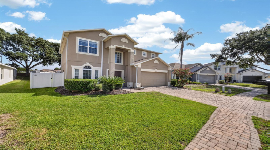 DAVENPORT, Florida 33896, 4 Bedrooms Bedrooms, ,2 BathroomsBathrooms,Residential,For Sale,KILDRUMMY,0,MFRO6424806