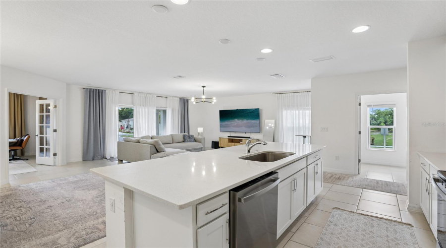 DAVENPORT, Florida 33837, 4 Bedrooms Bedrooms, ,2 BathroomsBathrooms,Residential,For Sale,SWAN SWIM,0,MFRS5153618