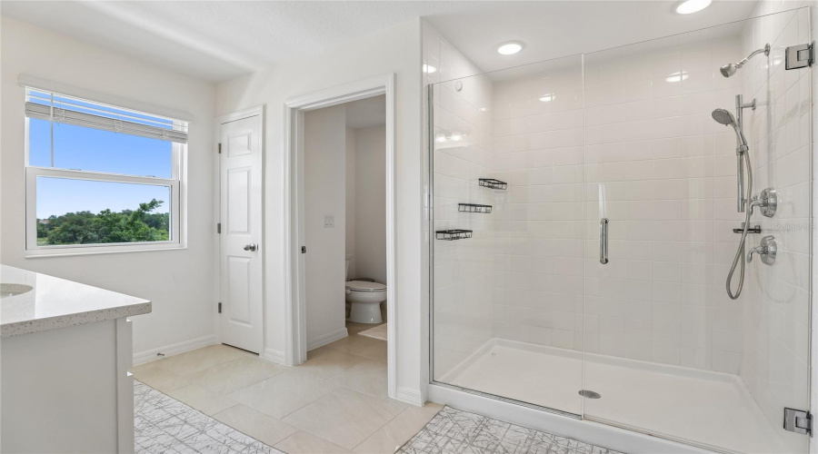 DAVENPORT, Florida 33837, 4 Bedrooms Bedrooms, ,2 BathroomsBathrooms,Residential,For Sale,SWAN SWIM,0,MFRS5153618