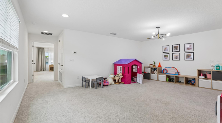 DAVENPORT, Florida 33837, 4 Bedrooms Bedrooms, ,2 BathroomsBathrooms,Residential,For Sale,SWAN SWIM,0,MFRS5153618