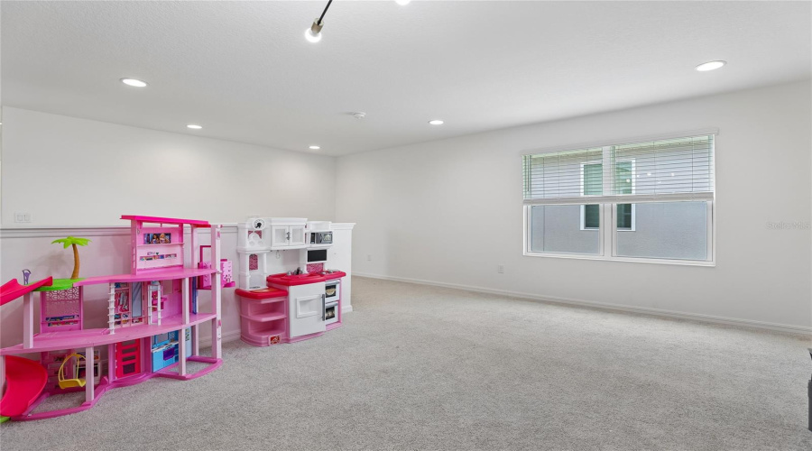 DAVENPORT, Florida 33837, 4 Bedrooms Bedrooms, ,2 BathroomsBathrooms,Residential,For Sale,SWAN SWIM,0,MFRS5153618