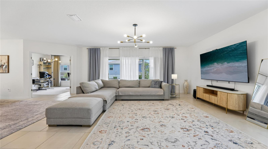 DAVENPORT, Florida 33837, 4 Bedrooms Bedrooms, ,2 BathroomsBathrooms,Residential,For Sale,SWAN SWIM,0,MFRS5153618