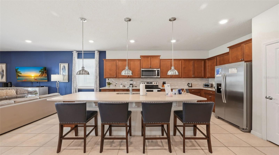DAVENPORT, Florida 33897, 8 Bedrooms Bedrooms, ,6 BathroomsBathrooms,Residential,For Sale,LELANI,0,MFRO6423565