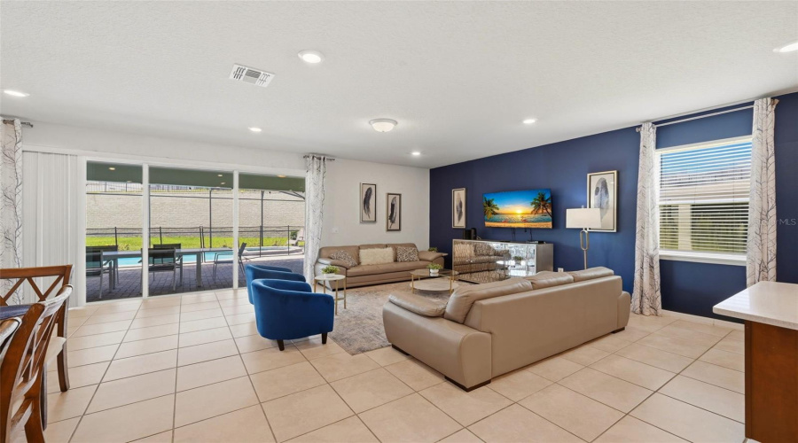 DAVENPORT, Florida 33897, 8 Bedrooms Bedrooms, ,6 BathroomsBathrooms,Residential,For Sale,LELANI,0,MFRO6423565